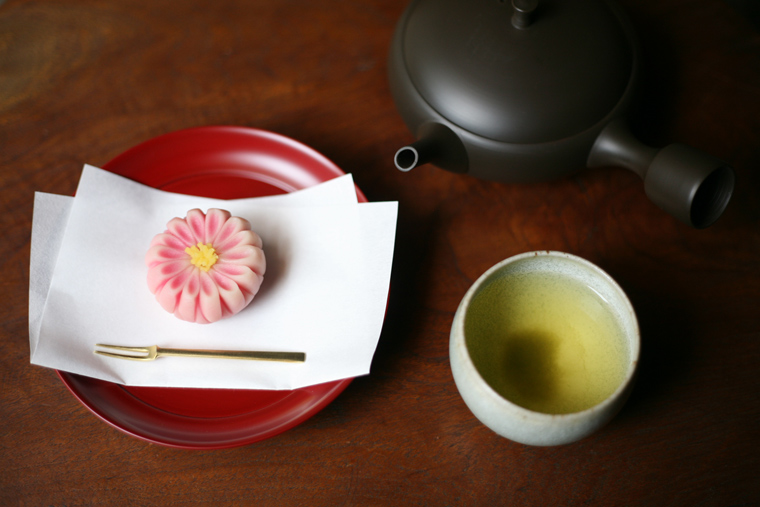 Appi Urushi Studio Tsubaki Plate