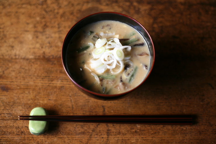 앗피누리 싯기 고우보우 그릇