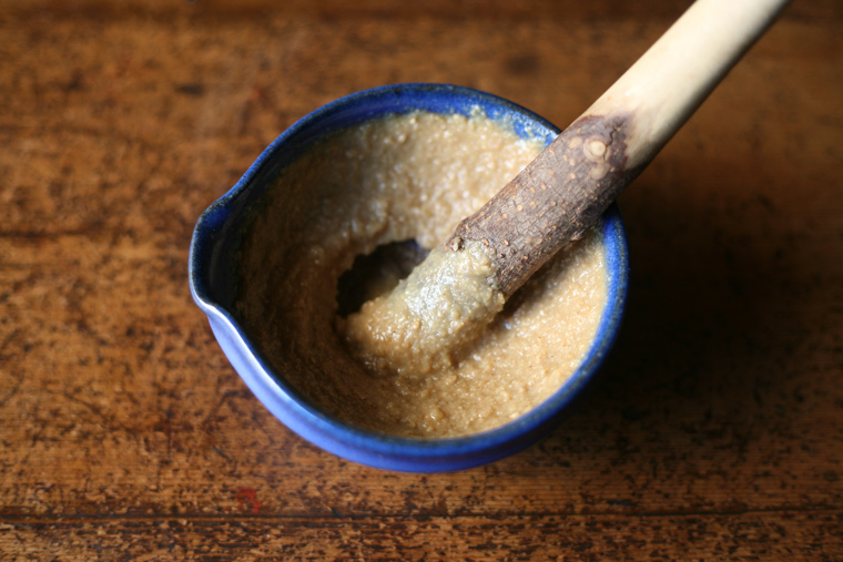 Azmaya Wooden Pestle