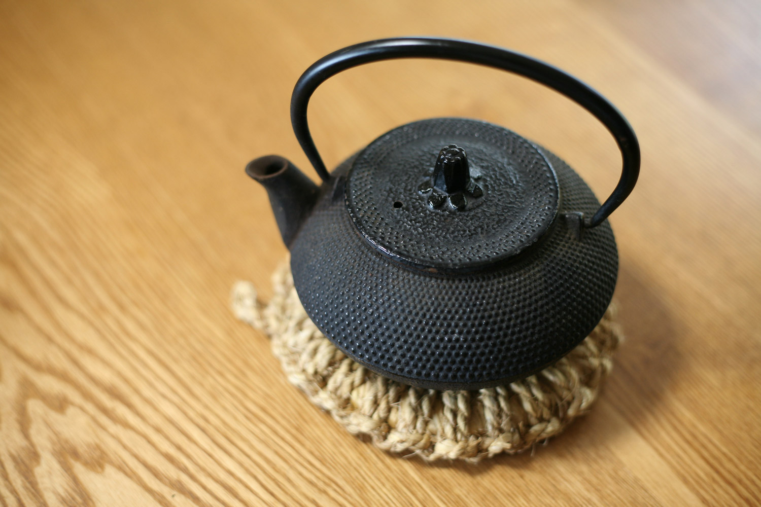 Roji Associates Black Nambu Ironware Cast Iron Teapot Warmer, MUSUBI KILN