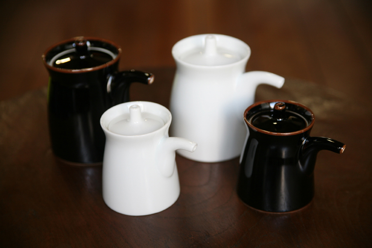 Japan HAKUSAN PORCELAIN Pottery G-type Soy Sauce Pot 6 colors  F/S from Japan 