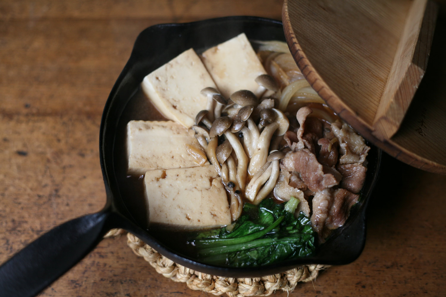 Nambu Cast Iron Fish Pan (with Lid) Designed by Rikucho Ogasawara