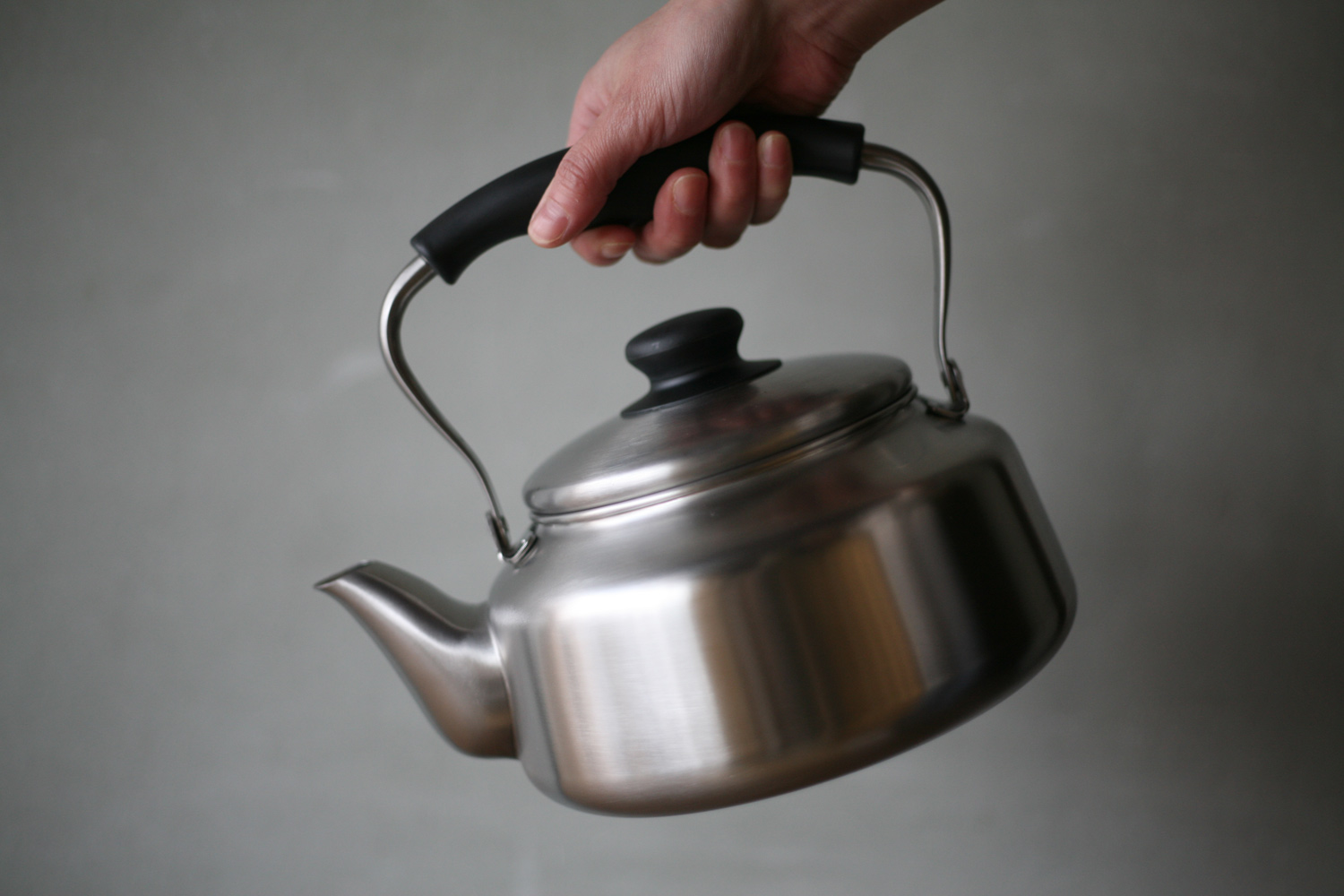 Sori Yanagi Stainless Steel Kettle